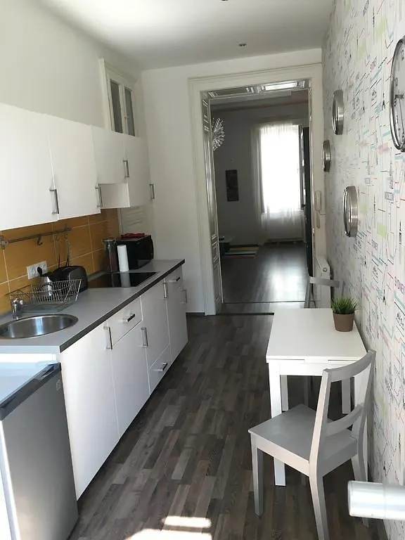 Budget Apartment By Hi5-Kiraly 99 Budapest 0*,