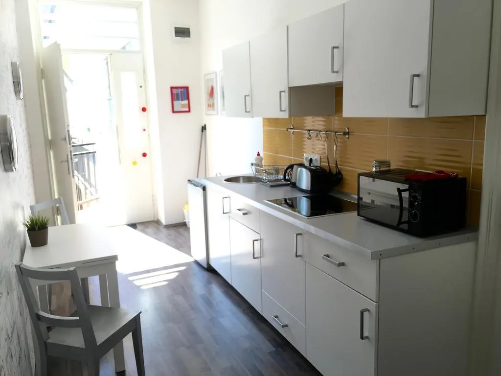 Budget Apartment By Hi5-Kiraly 99 Budapest Hungary